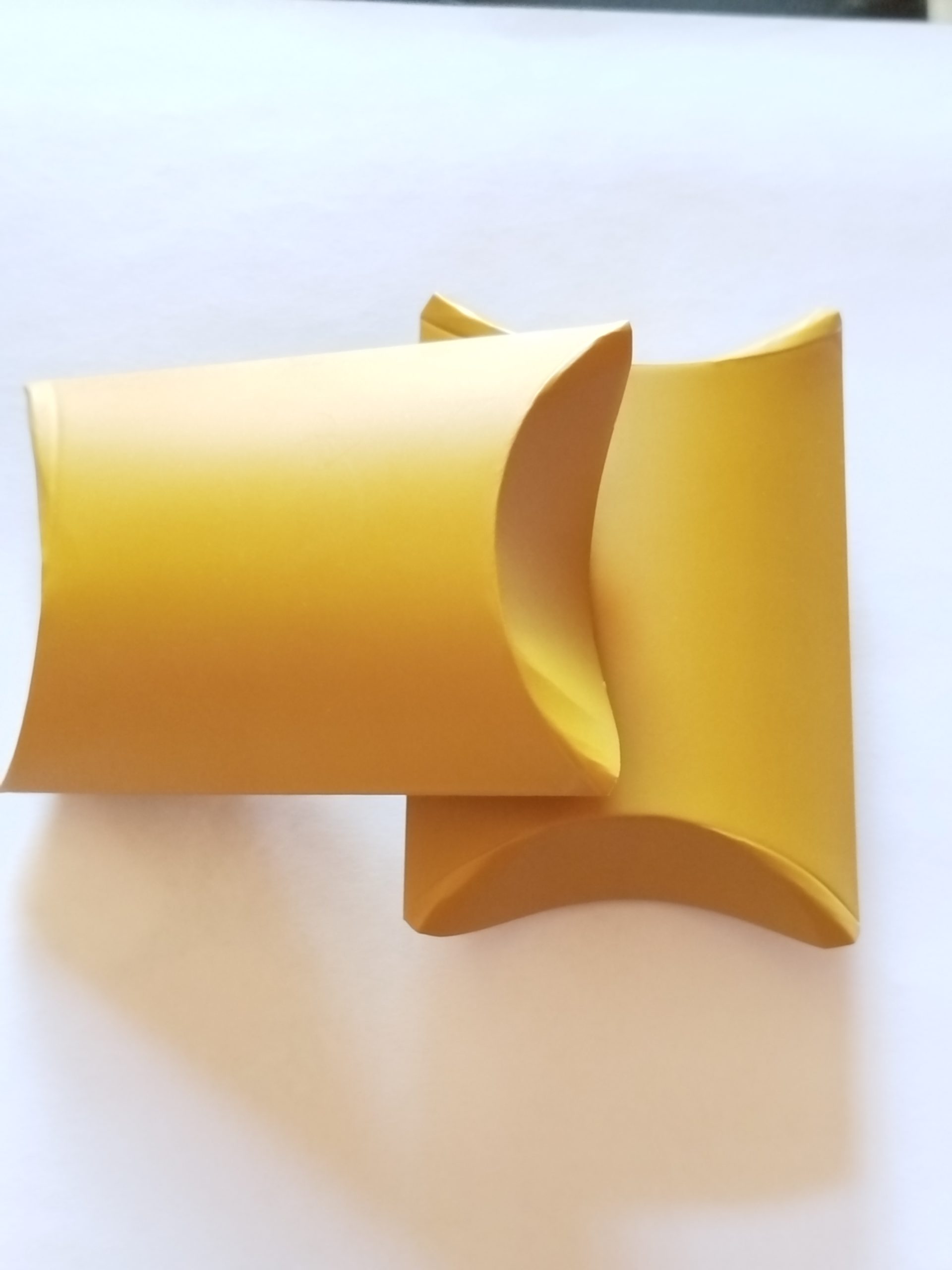 10x Boîte Berlingot dorée 6.5x9cm, Boîte Coussin Or emballage mariage, Petite boîte cadeau pliable PME Créateur, Packaging festif élégant – Image 3